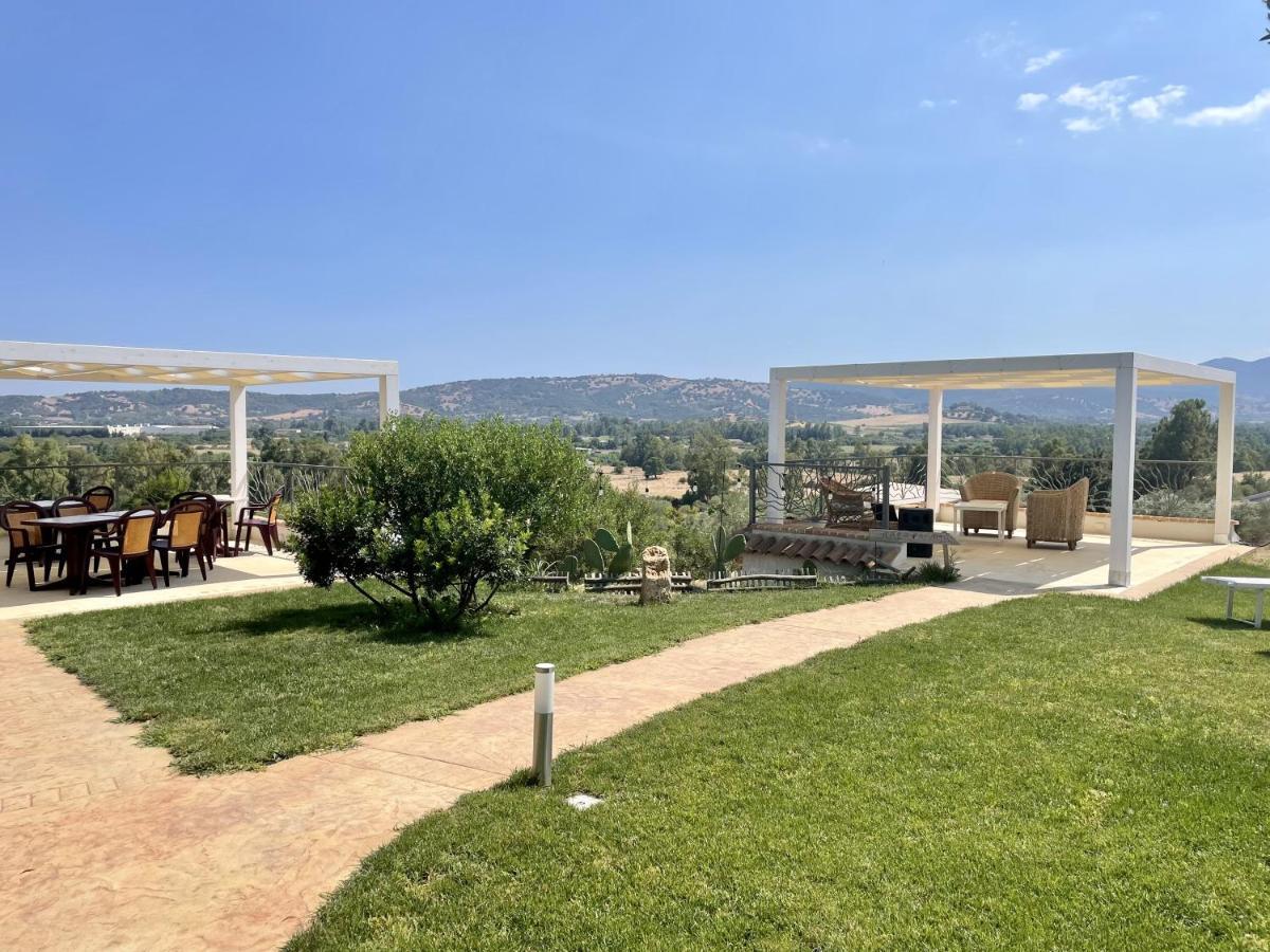 Hotel Essenza Di Mirto La Caletta Extérieur photo