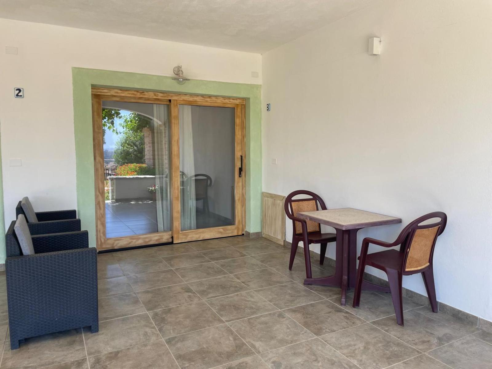 Hotel Essenza Di Mirto La Caletta Chambre photo