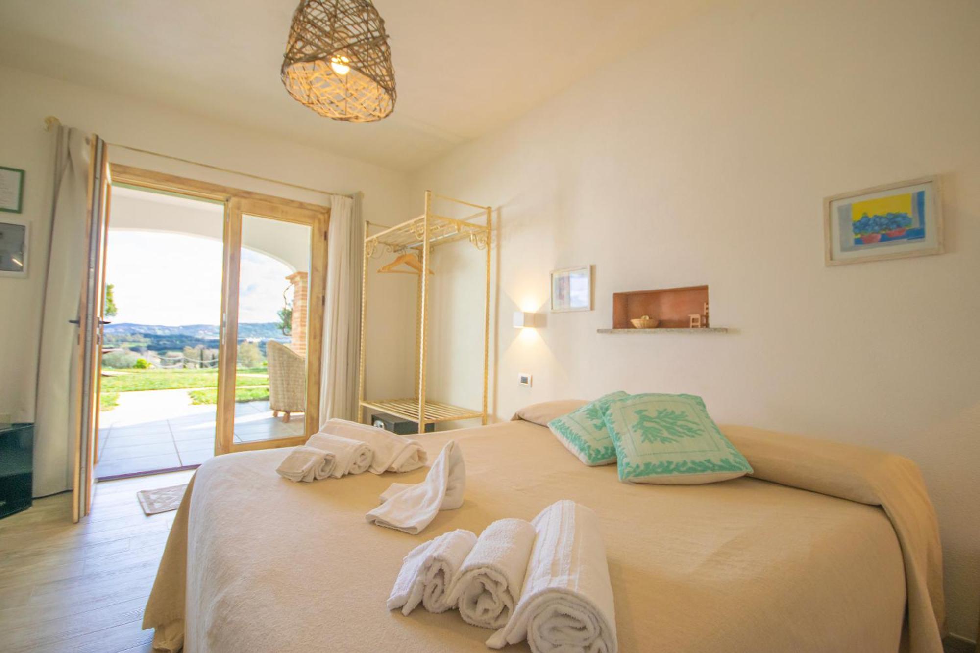 Hotel Essenza Di Mirto La Caletta Chambre photo