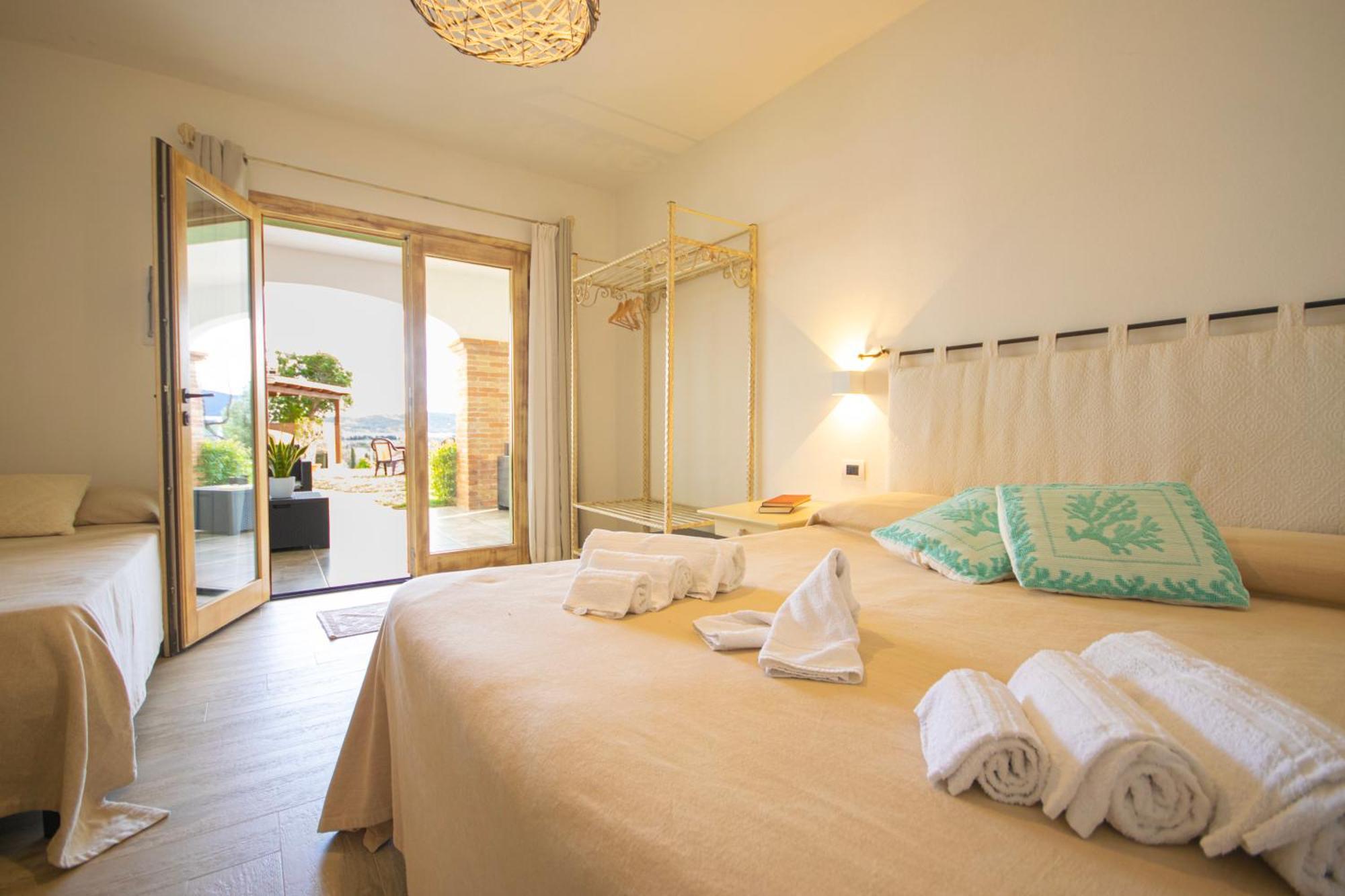 Hotel Essenza Di Mirto La Caletta Chambre photo